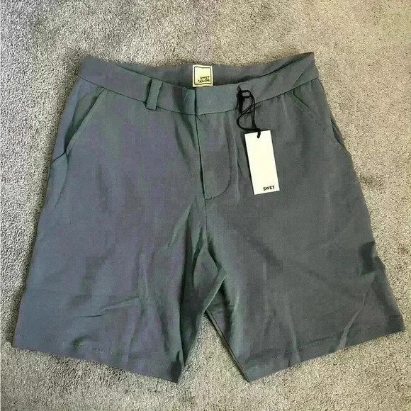 Swet Tailor Men’s The Everyday Chino Short in French Grey - Picture 5 of 10